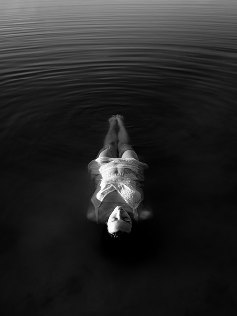 The Therapeutic Effect of Floating